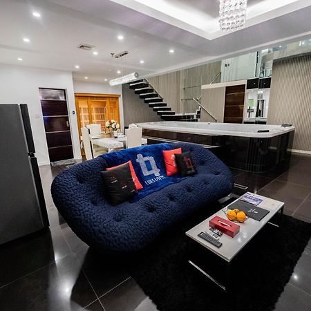 Luks Lofts Hotel & Residences Batangas Bagian luar foto