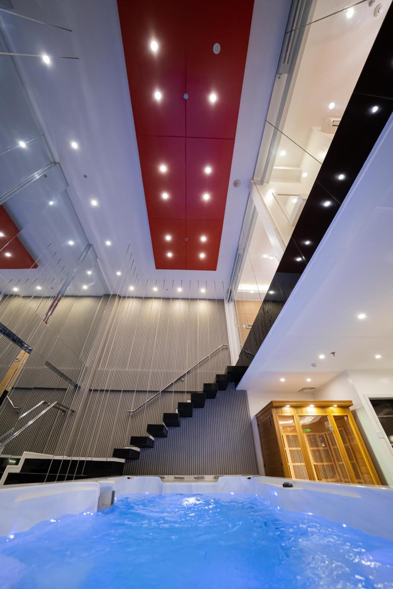 Luks Lofts Hotel & Residences Batangas Bagian luar foto
