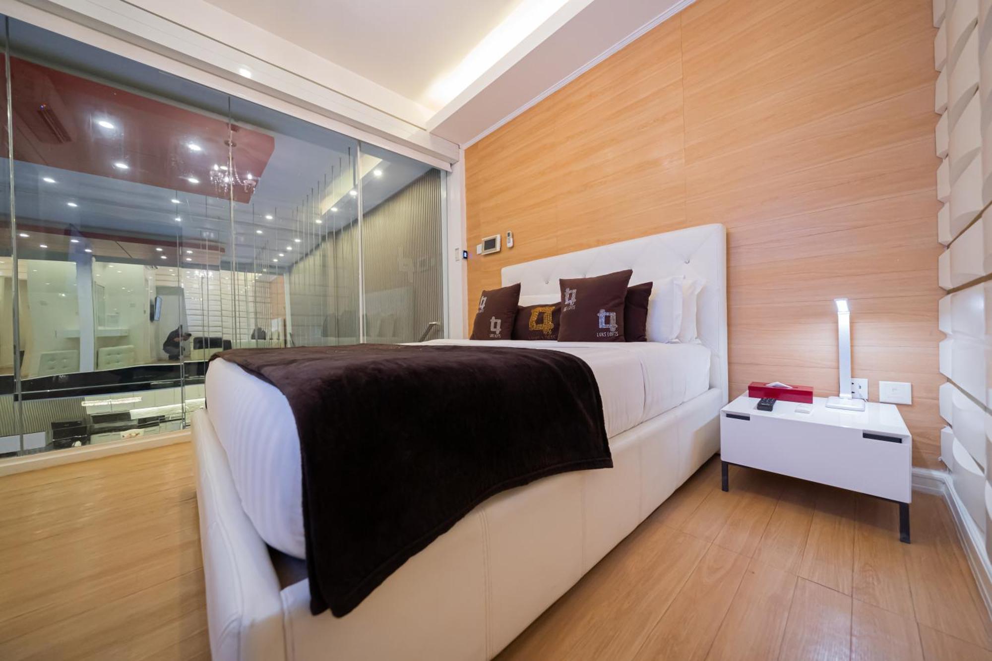 Luks Lofts Hotel & Residences Batangas Bagian luar foto