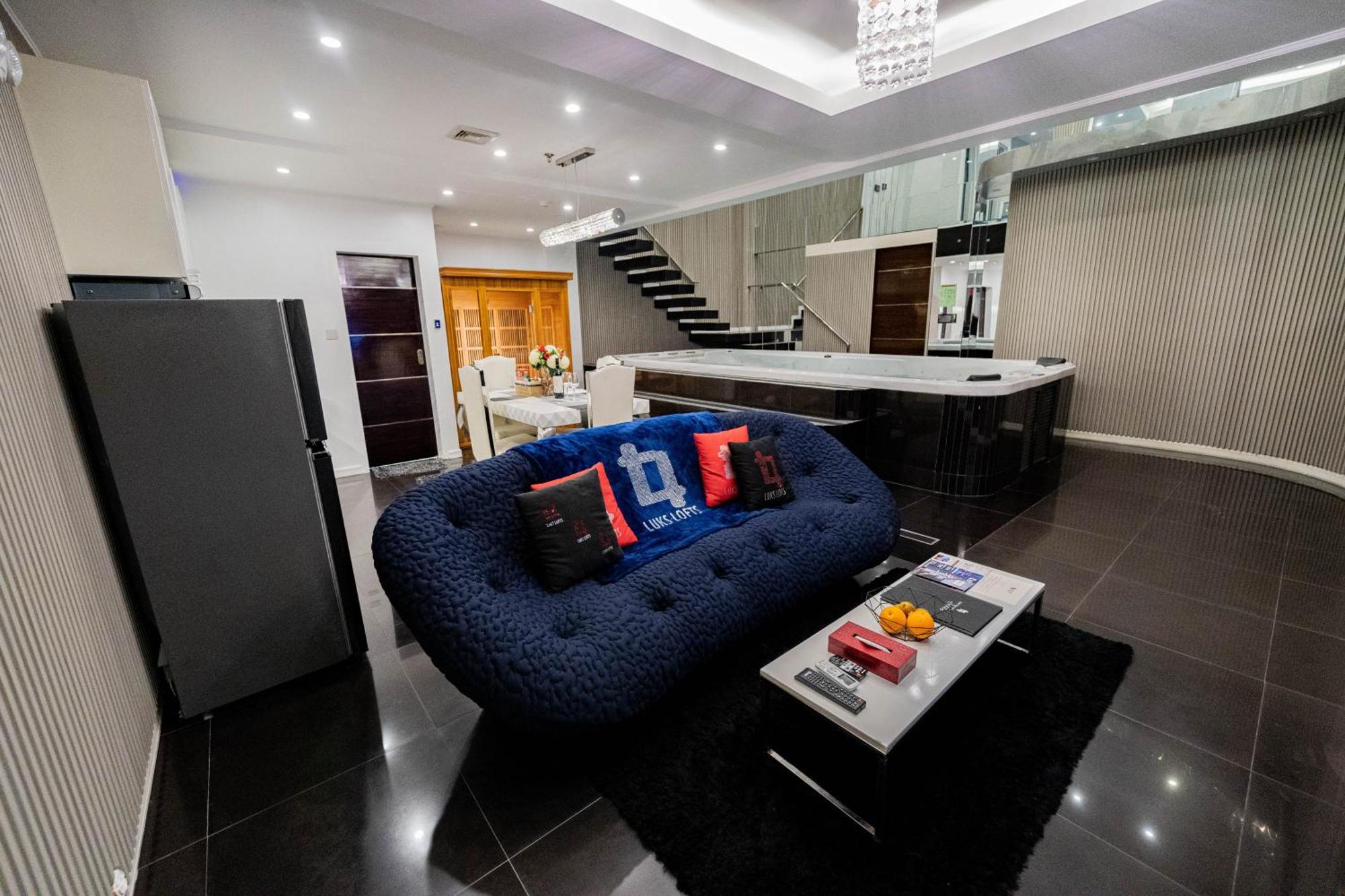 Luks Lofts Hotel & Residences Batangas Bagian luar foto