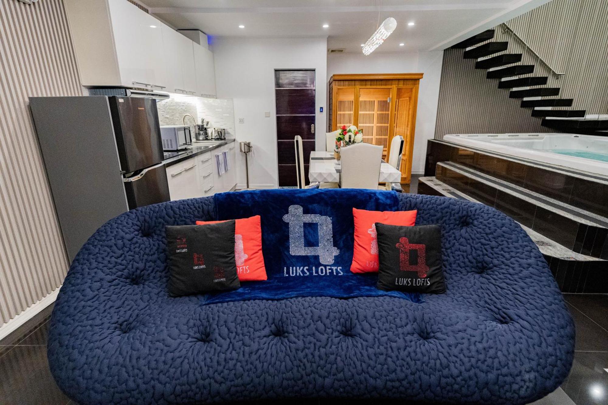 Luks Lofts Hotel & Residences Batangas Bagian luar foto